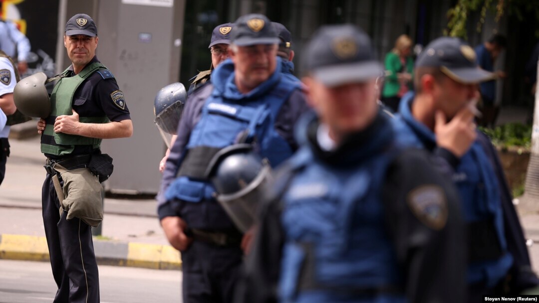 Policija je dan nakon nereda blokirala prilaze skupštini Makedonije