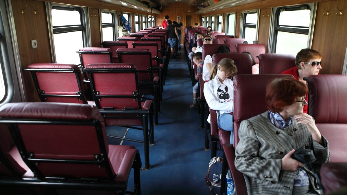 кыргызстан тепловоз. поезд ташкент бишкек иссык-куль. бишкек балыкчи. жд бишкек-балыкчи. бишкек ташкент поезд.