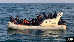 Britaniyalı xilasedicilər miqrantlara yardım edir, 18 fevral, 2019 