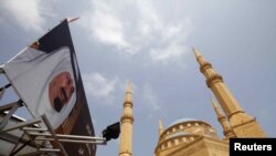 Veliki plakat saudijskog kralja Abdulaha u blizini al-Amin džamije u centru Bejruta, 30. jul 2010