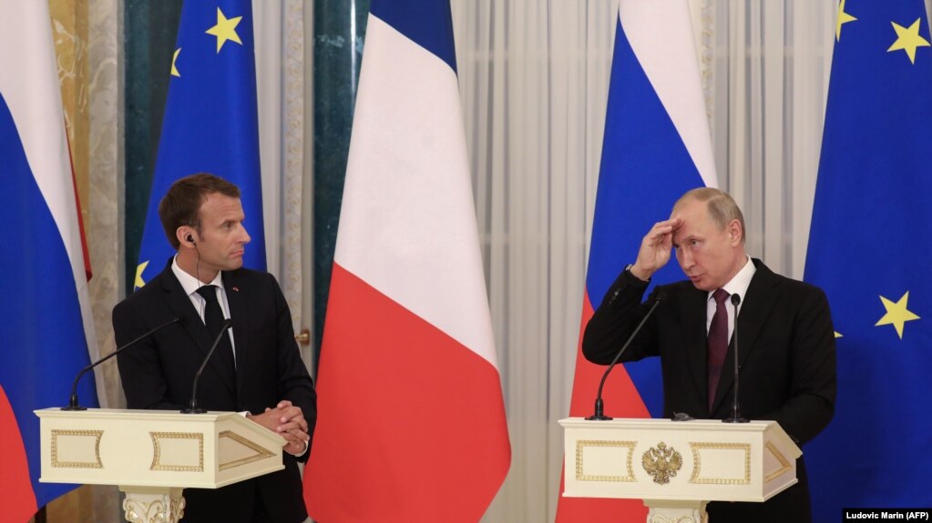 تصویری از کنفرانس خبری مشنرک ولادیمیر پوتین و امانوئل مکرون، سال گذشته در سنپترزبورگ
