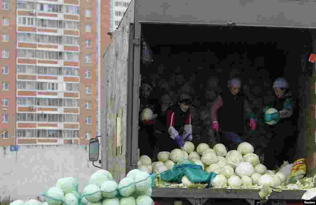 В Москве на "Южных воротах" открылся оптовый рынок ассоциации "Дордой".
