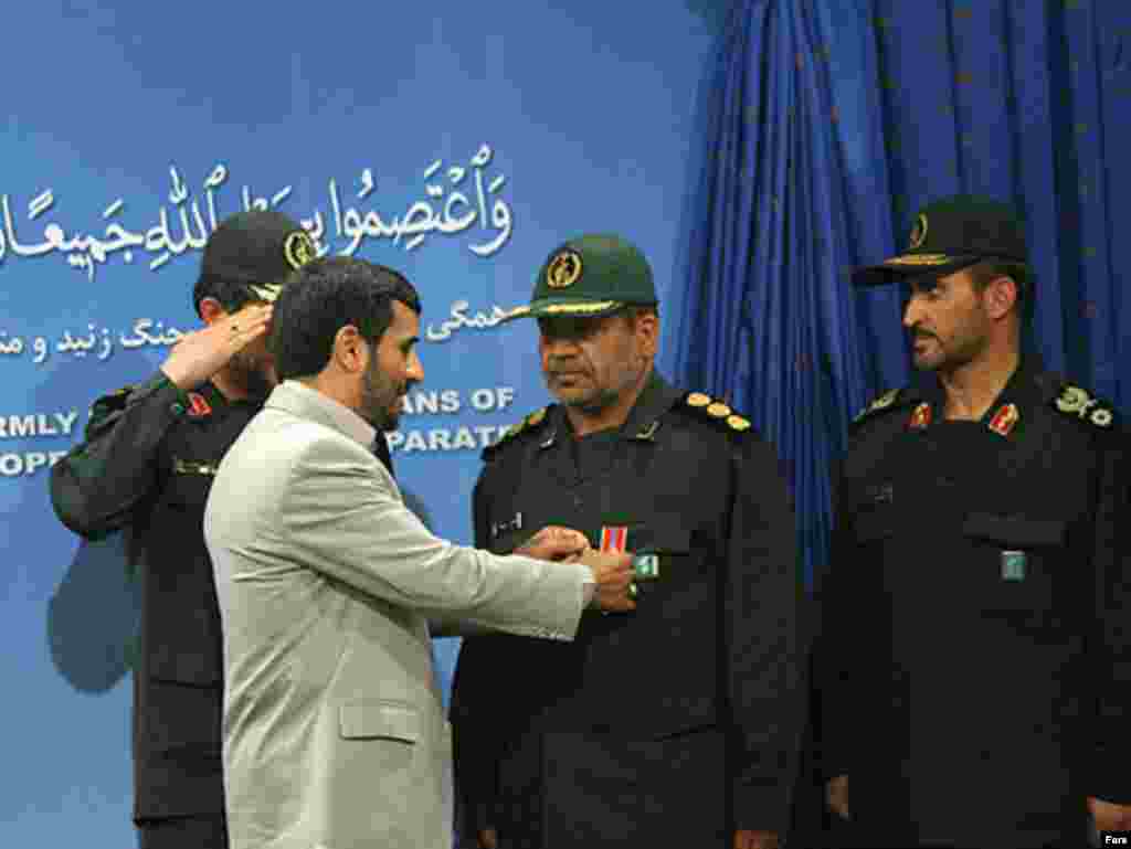 Iran -- President Mahmud Ahmadinejad at a news conference in Tehran, 04Apr2007 - Iran -- President Mahmud Ahmadinejad at a news conference in Tehran, 04Apr2007