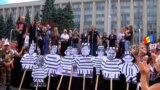 Thousands Of Moldovans Decry Mayoral Vote Annulment