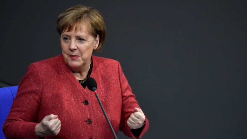 Merkel kritikovala nemačku Levicu zbog podrške Žutim prslucima