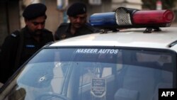Policia pakistaneze - foto arkivi