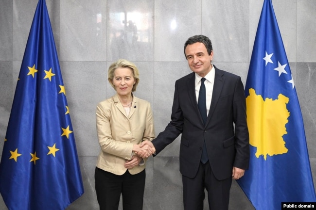 Von der Leyen me kryministrin në detyrë, Kurtin.
