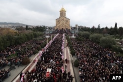 Гроб с телом патриарха вынесли из собора Самеба, 22 марта 2026 года