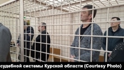 Подсудимые по делу о хищении в Курской области в зале суда, 20 февраля 2026 года