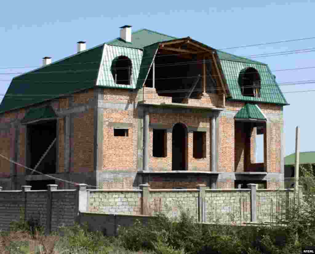 Бомпӯшиҳои рангини Душанбе #110