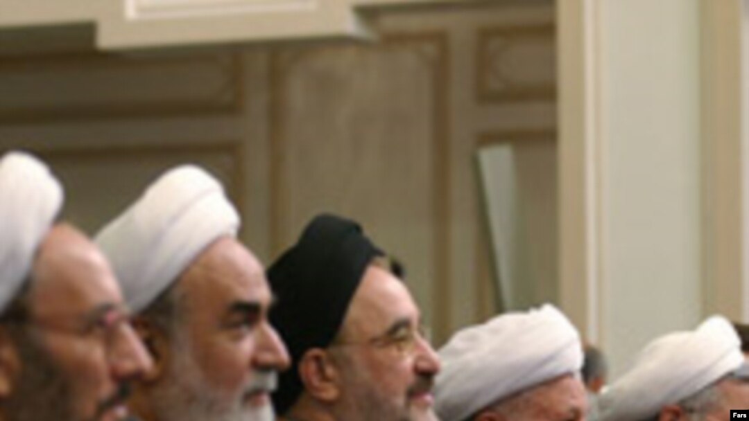 تغيير رويکرد با توجه به ويژگی های ساخت قدرت در جمهوری اسلامی، ضرورتا در بالاترين سطوح رهبری نظام به تاييد رسيده است.
