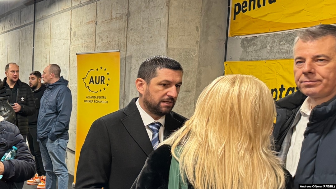 Marius Lulea (stânga), fondator, prim-vicepreședinte și propunerea de premier a Alianței pentru Unirea Românilor.