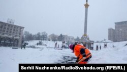 Майдан Незалежності під снігом. Київ