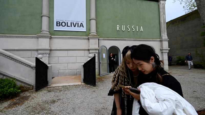 Єврокомісія позбавила Венеційську бієнале гранту через участь Росії