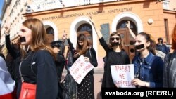 Studentler Minskde protest geçirýärler. Sentýabr, 2020 ý.