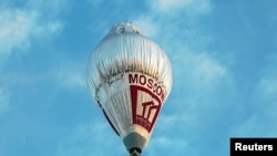 Russian adventurer Fyodor Konyukhov is attempting to break the world record for a solo hot-air balloon flight around the globe.