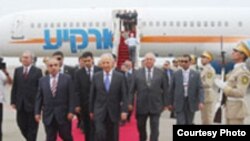 Президент Ізраїлю Шимон Перес прибуває до Баку. 28 червня 2009 року