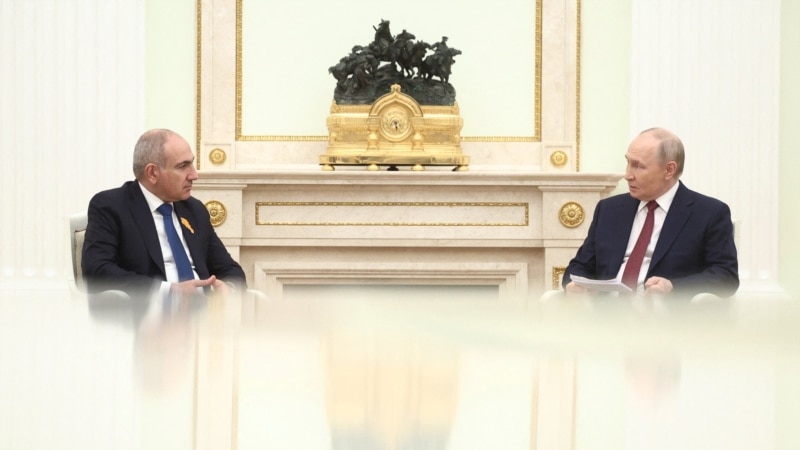 Пашинян розповів Путіну, що у Вірменії вибори є вільними