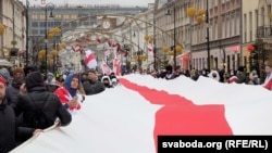 Акцыя беларусаў у Варшаве з нагоды прэзыдэнцкіх выбараў у Беларусі. Варшава, 26 студзеня 2025 году