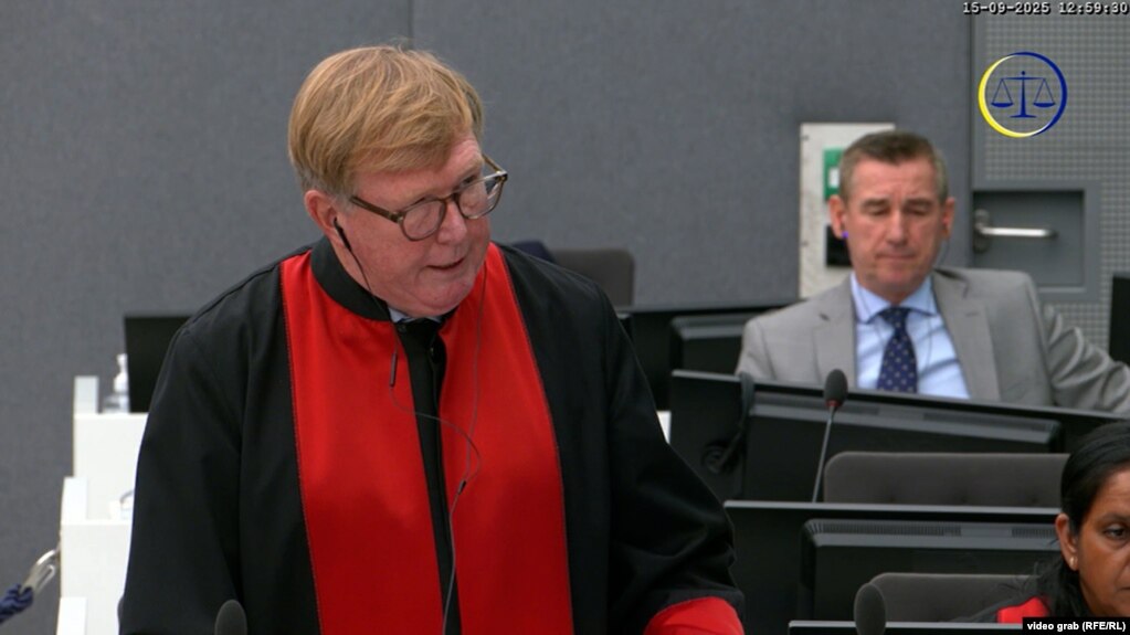 Avokati i Kadri Veselit, Rodney Dixon.