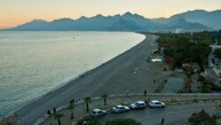 Bodrumda ten söwdasynyň üstünde tutulan türkmen zenany deportasiýa edildi