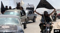 Սիրիա - «Ալ-Ղաիդա»-ի սիրիական ճյուղավորում «Ալ-Նուսրա» խմբավորման զինյալները Հալեպում, արխիվ