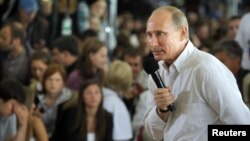 Прошлогодний приезд Пунтина на Селигер