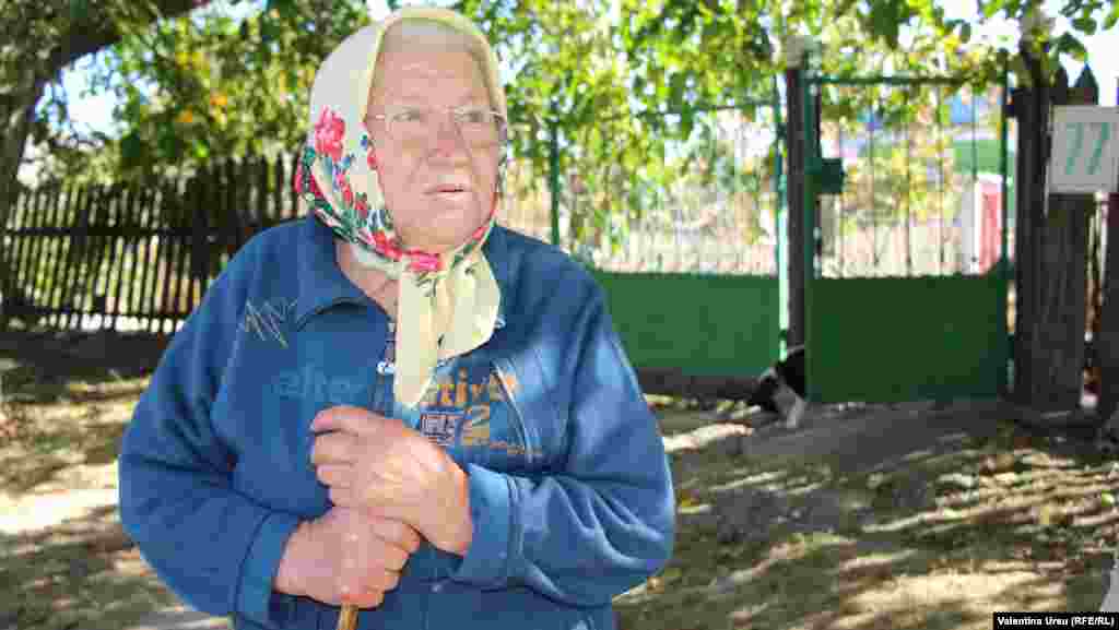 Moldova - people in Cupcini town