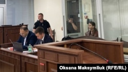 Суд вирішує питання про запобіжний захід щодо Єлизавети Івахненко, обвинуваченої у справі про роботу незаконних кол-центрів. Київ, 7 вересня 2026 року