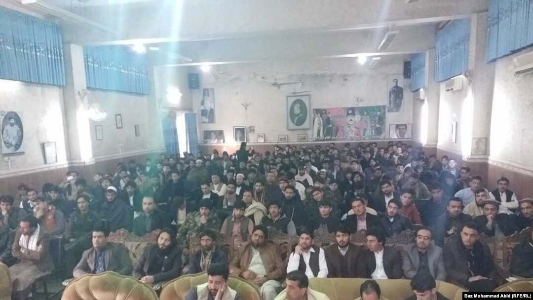 په جلال اباد کې ادبې غونډه.