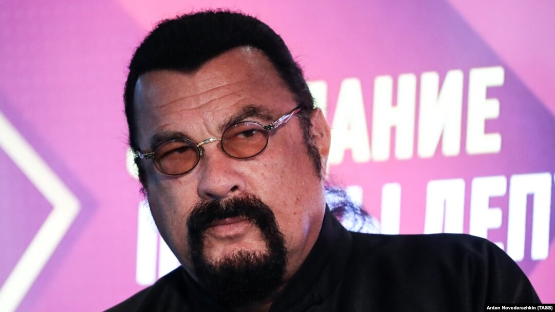 Steven Seagal este printre celebritățile care susțin Kremlinul. 