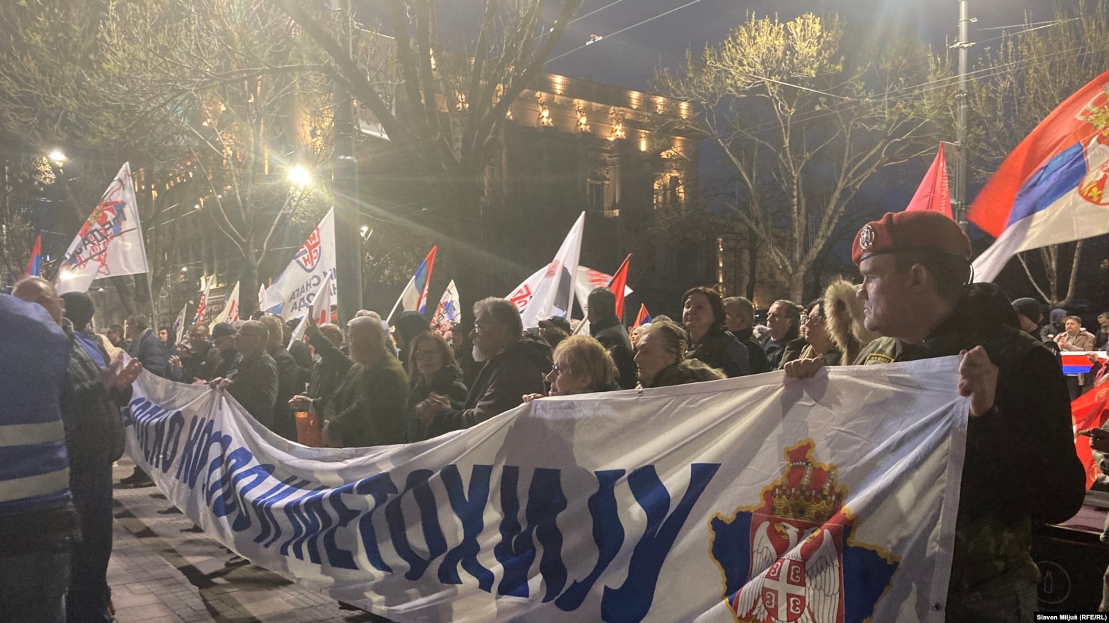 Protesta e djathtistëve në Serbi kundër Ligjit për të huajt, që ka nisur të zbatohet në Kosovë që nga 15 marsi.