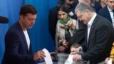 Poroshenko And Zelenskiy Cast Ballots In Presidential Runoff Vote video grab