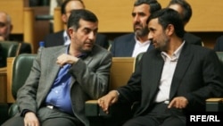 Has Iranian President Mahmud Ahmadinejad (right) already found his "Medvedev" in Vice President Esfandiar Rahim Mashaei?