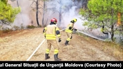 Pompierii moldoveni au intervenit alături de cei greci la Siviri, de unde s-au evacuat zeci de turiști.
