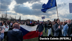 Manifestanții protestului de la Praga s-au arătat îngrijorați că actuala guvernare duce țara pe drumul Ungariei și Slovaciei.
