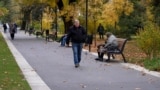 Moldova: Chisinau, people on the street