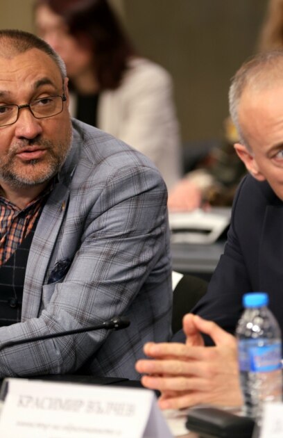 Без ясна концепция и програма за бъдещия задължителен час по