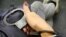 Мария Романова просидела около 13 часов в автозаке. Это фото она отправляла родителям, когда ей позволили воспользоваться телефоном.