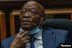 Jacob Zuma volt dél-afrikai elnök az ügyében folytatott meghallgatáson az ország legfelsőbb bíróságán 2022. január 31-én