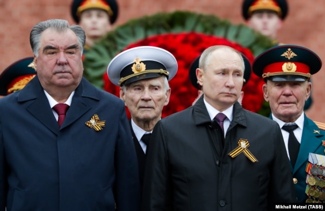 Tajik President Emomali Rahmon (left) was the only foreign head of state in Moscow on May 9.