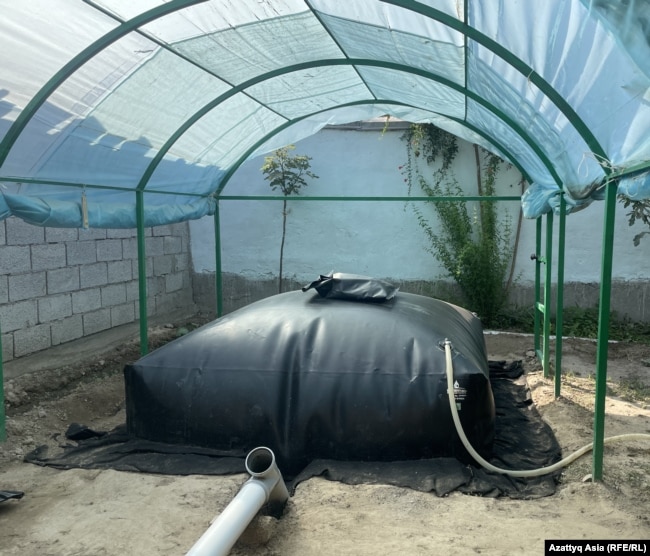 Биогазовый реактор установлен во дворе дома Алиевых