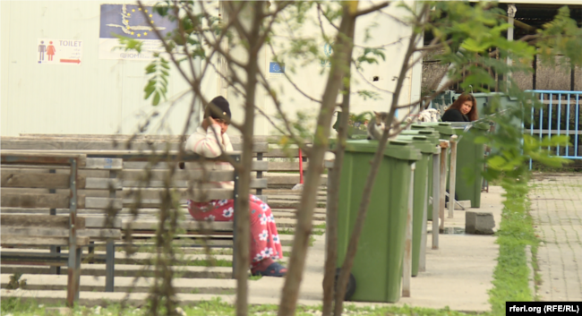 Migrantë në qendrën Vinojug, Gjevgjeli, Maqedonia e Veriut.