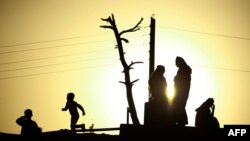 Sirijske izbeglice u kampu