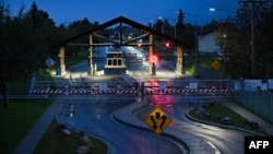 ალასკის შტატის ქალაქ ანკორიჯში მდებარე ელმენდორფ-რიჩარდსონის სამხედრო ბაზა, სადაც 15 აგვისტოს გაიმართება პრეზიდენტების, ტრამპის და პუტინის შეხვედრა 