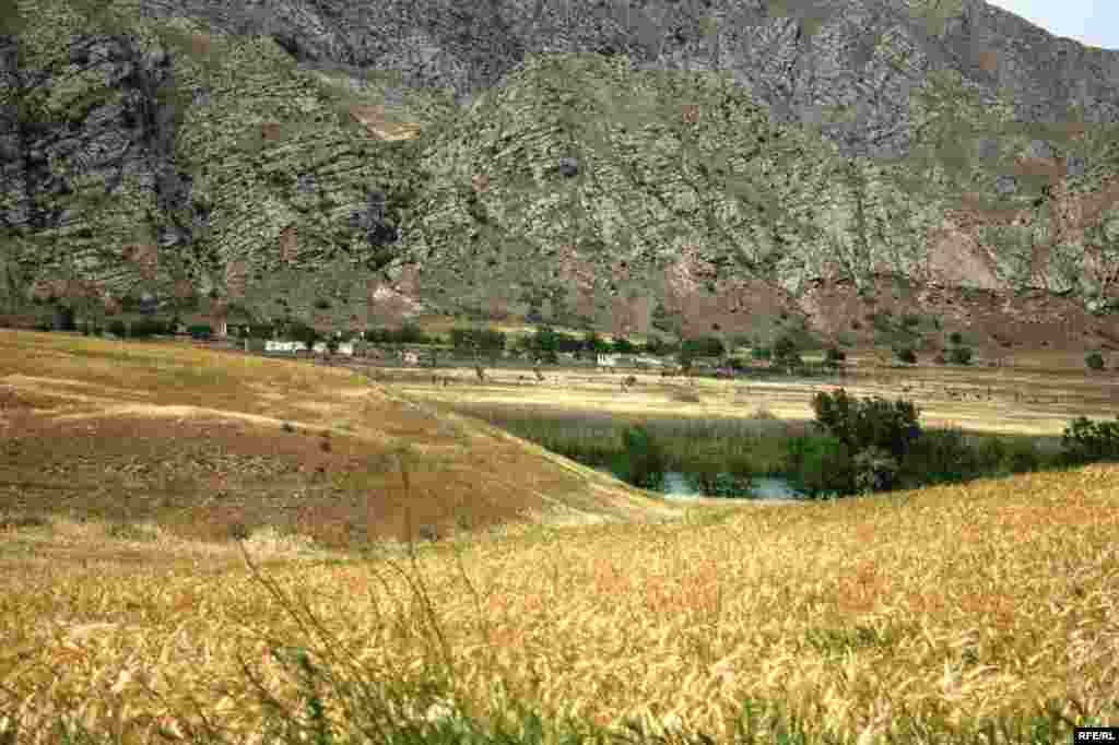 Araz sahilindən Qarabağa tərəf baxarkən #14