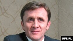 Moldova - Iurie Ciocan, secretary of the Electoral Central Commission, Mar2009