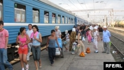 Поезд на станции Шу. Иллюстративное фото.