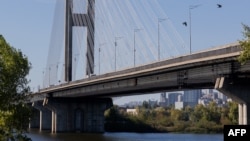 Міський голова Києва Віталій Кличко удосвіта 2 жовтня повідомив про чергове влучання в Південний міст