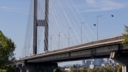 Южный мост в Киеве подвергся четырем ударам за сутки